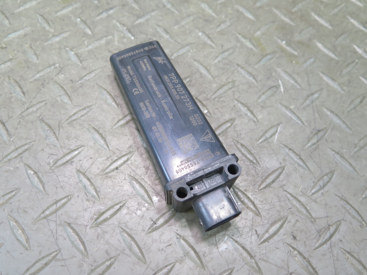 2011-2018 Porsche Cayenne 958 TPMS RDC Tire Pressure Monitor Sensor 7PP907273H