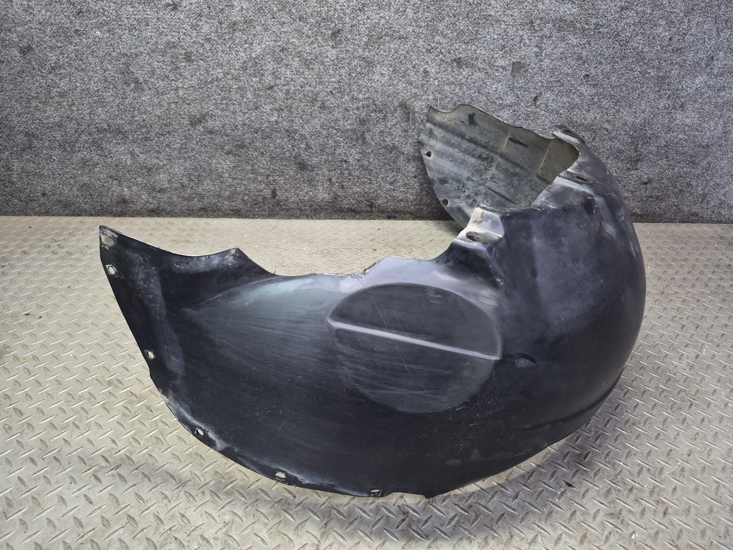 84-96 Chevrolet Corvette C4 Rear Left Fender Liner Splash Shield Guard OEM