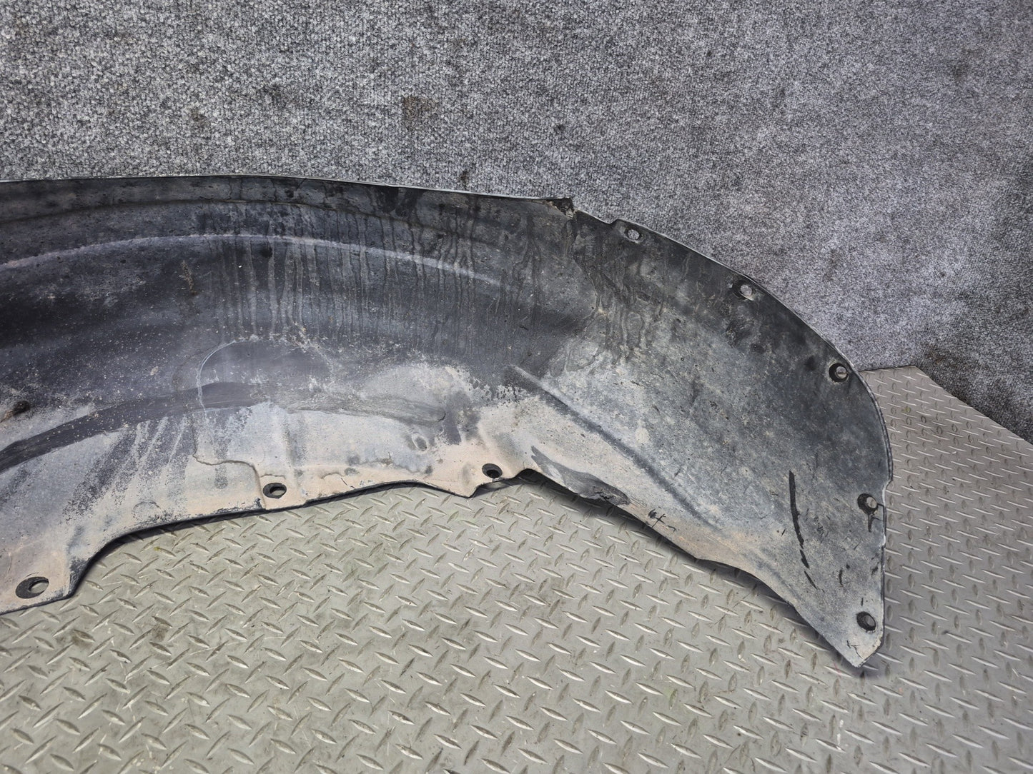 84-96 Chevrolet Corvette C4 Rear Right Fender Liner Splash Shield Guard OEM