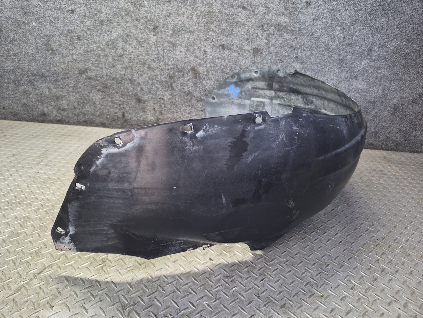 84-96 Chevrolet Corvette C4 Rear Right Fender Liner Splash Shield Guard OEM