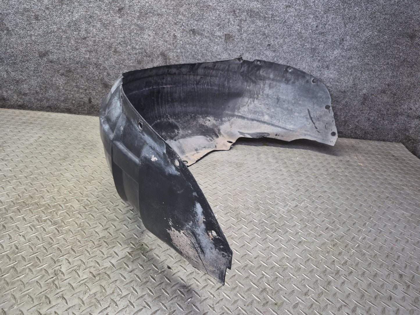 84-96 Chevrolet Corvette C4 Rear Right Fender Liner Splash Shield Guard OEM