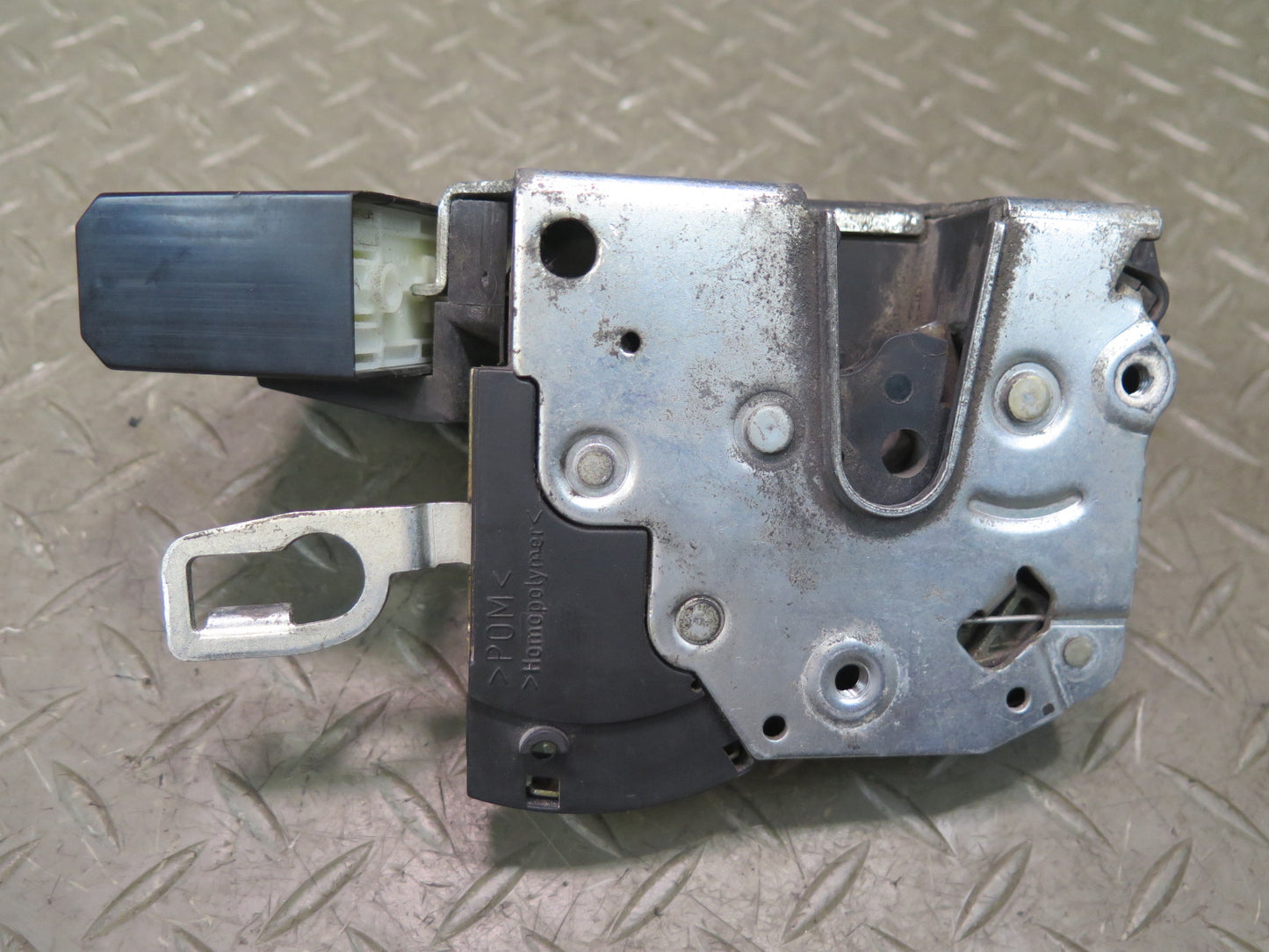 97-99 BMW E36 318ic Convertible Coupe Front Left Door Lock Latch Actuator OEM