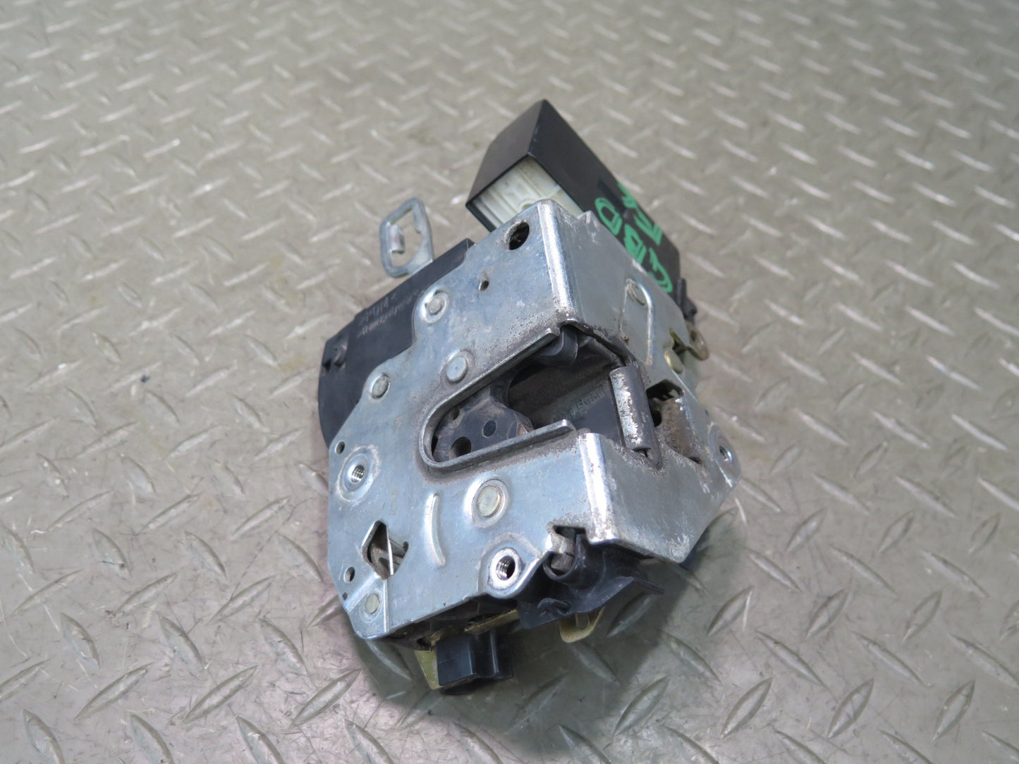 97-99 BMW E36 318ic Convertible Coupe Front Left Door Lock Latch Actuator OEM