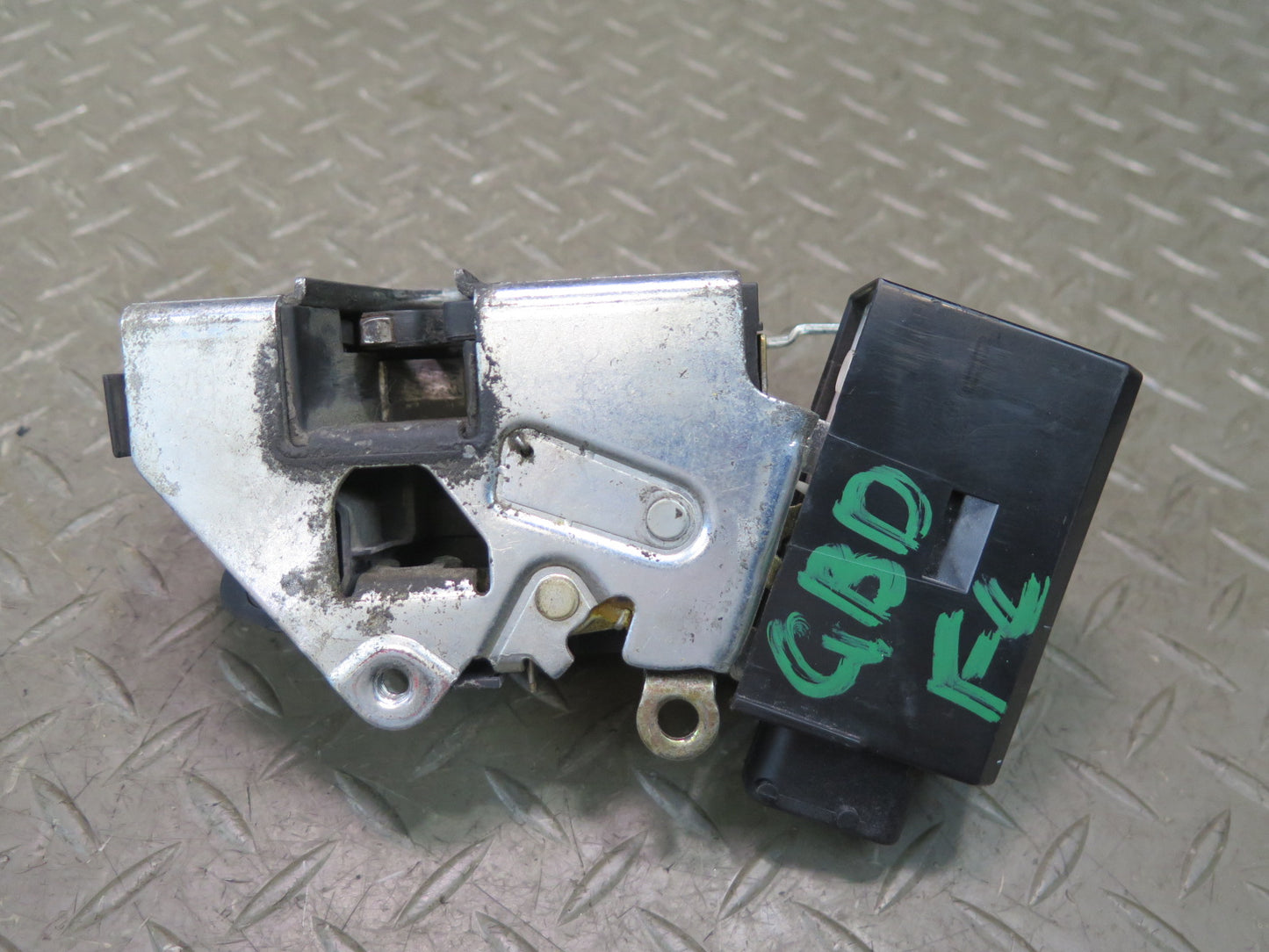 97-99 BMW E36 318ic Convertible Coupe Front Left Door Lock Latch Actuator OEM