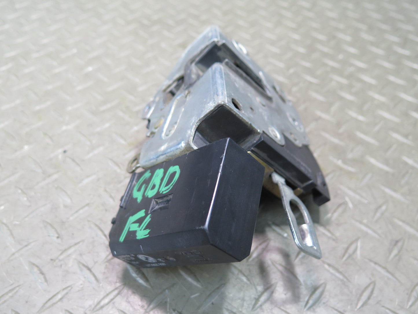 97-99 BMW E36 318ic Convertible Coupe Front Left Door Lock Latch Actuator OEM
