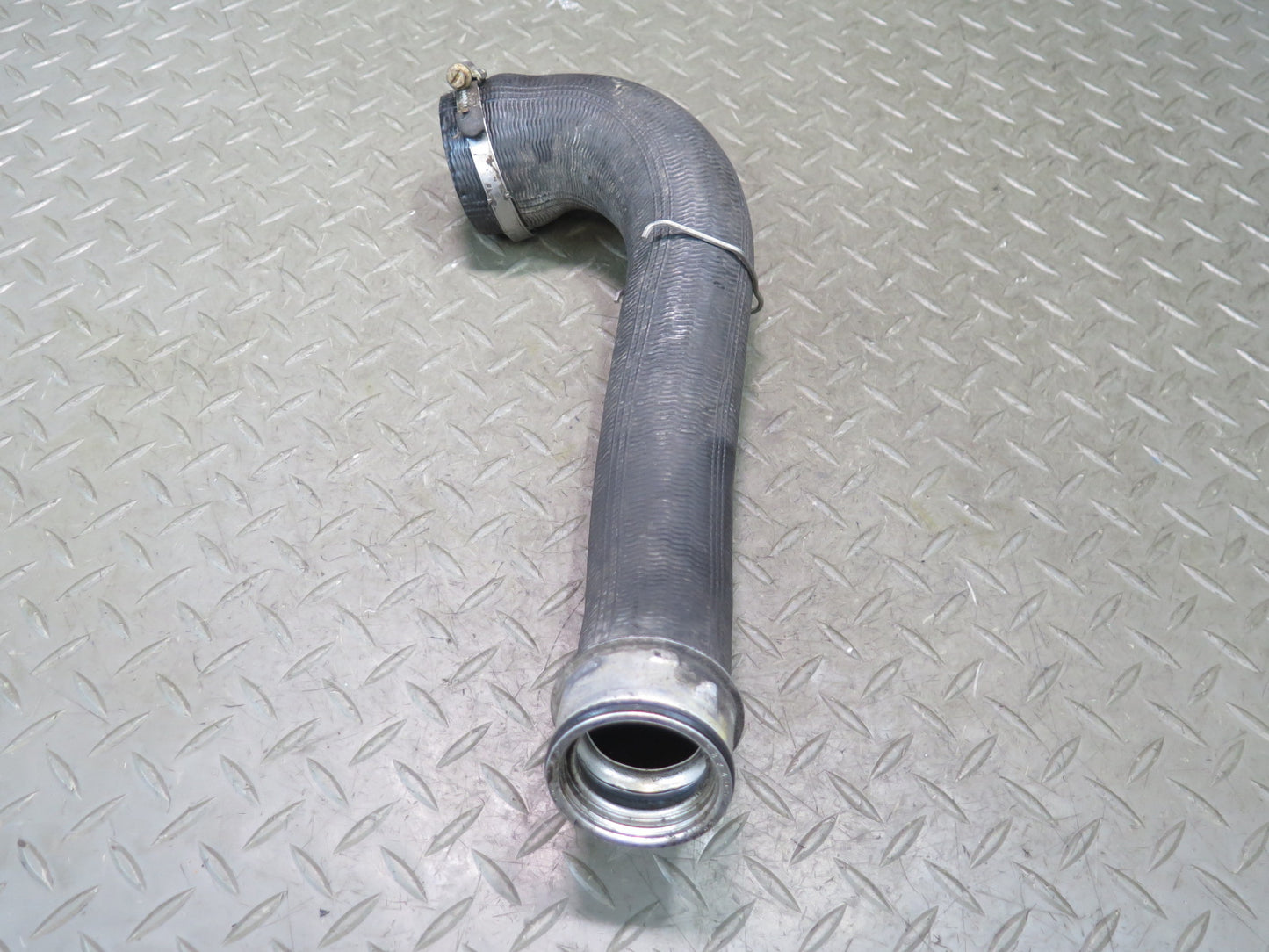 2008-2010 Porsche Cayenne 957 Turbo Intercooler Hose Pipe Line 7L5145834D
