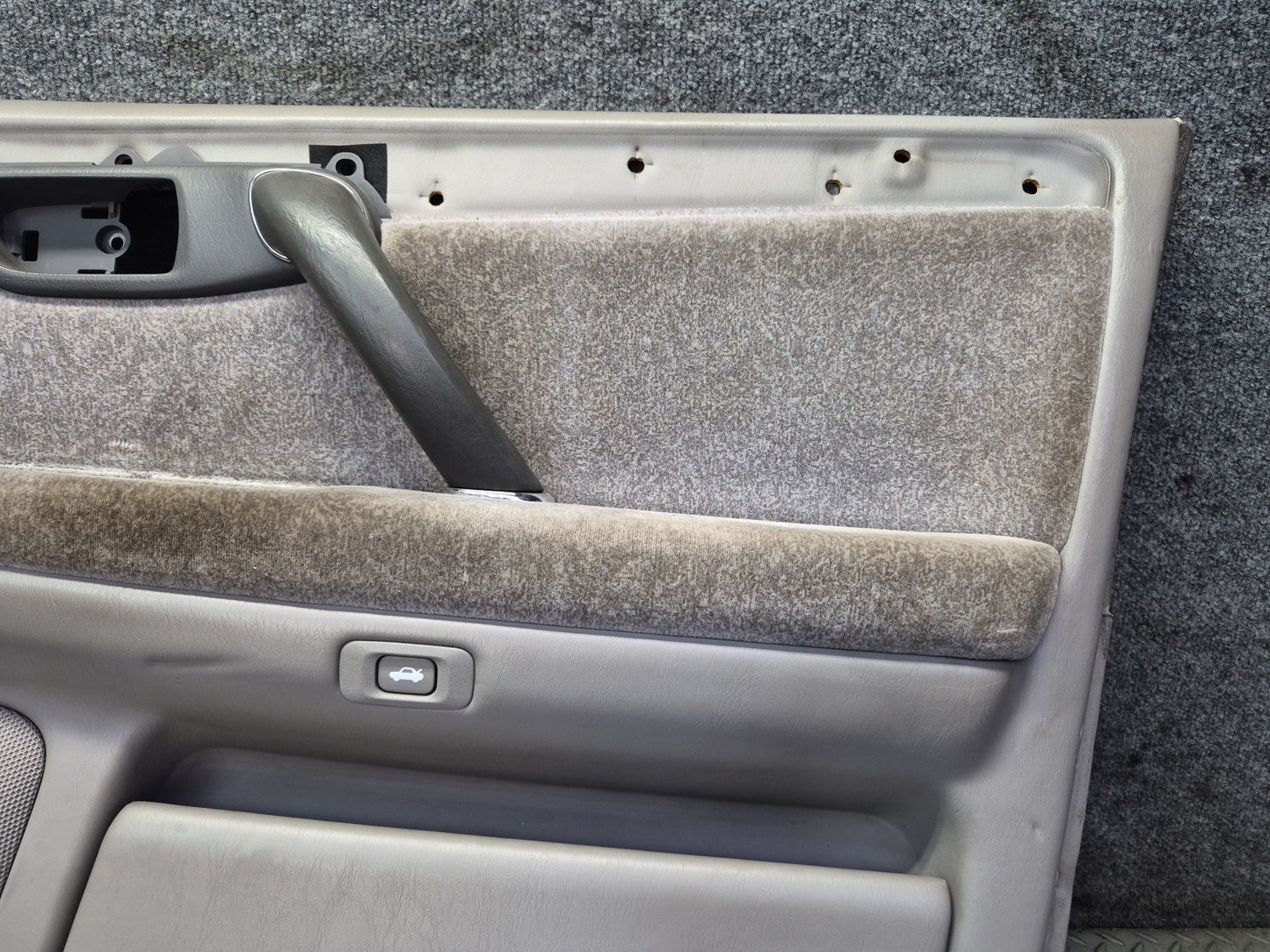 99-01 Toyota Crown JZS175 Front Right Door Interior Trim Cover Panel Gray OEM