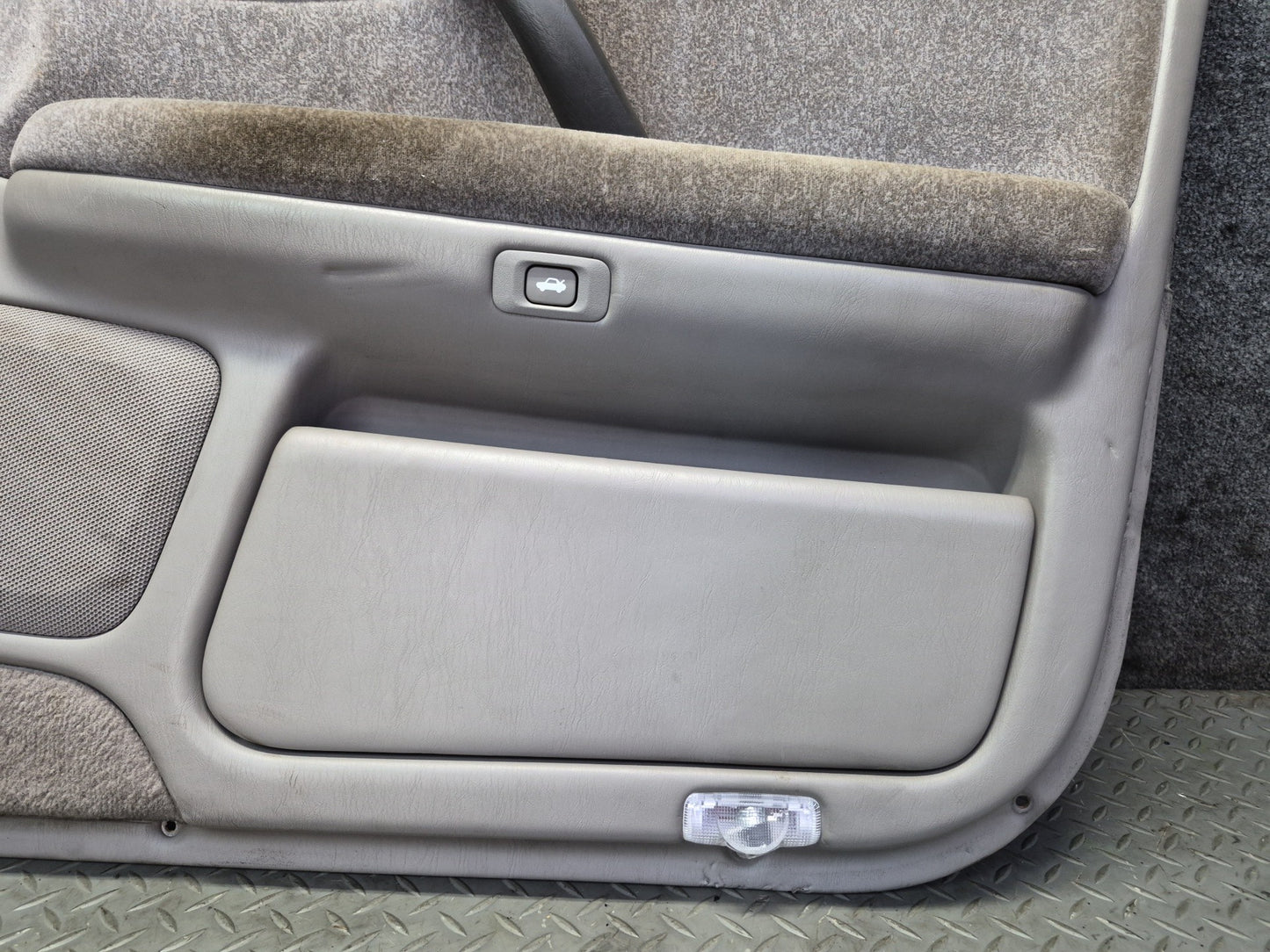 99-01 Toyota Crown JZS175 Front Right Door Interior Trim Cover Panel Gray OEM