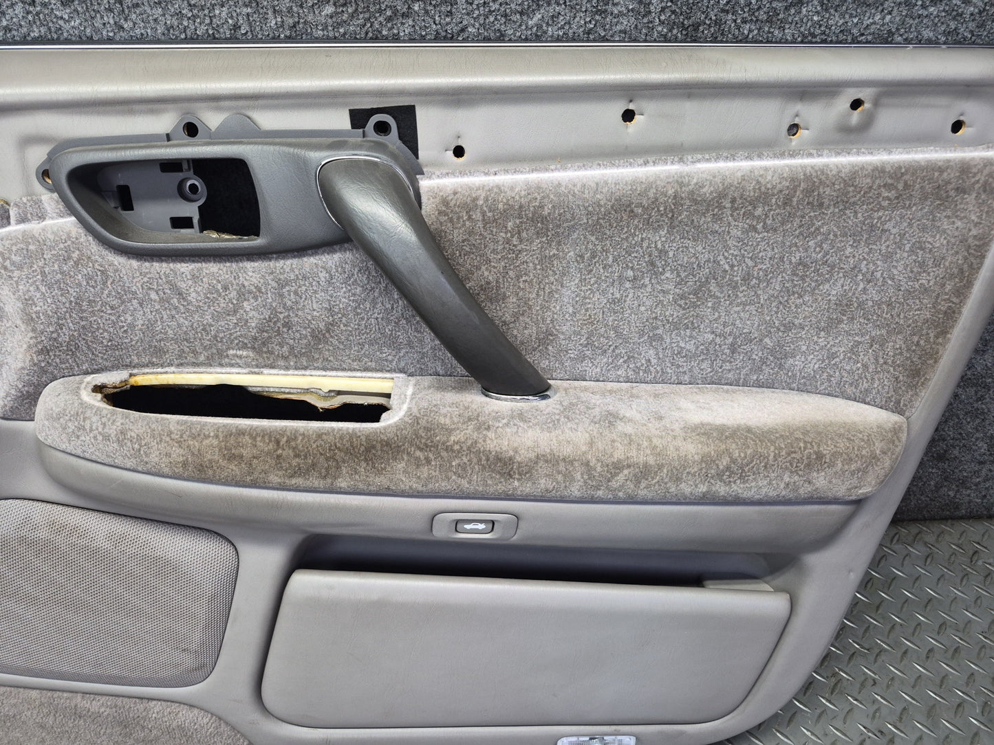 99-01 Toyota Crown JZS175 Front Right Door Interior Trim Cover Panel Gray OEM