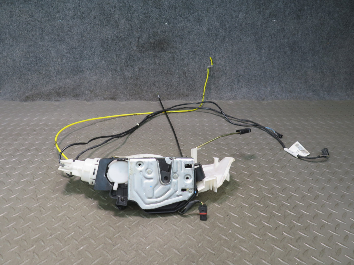 03-12 Mercedes R230 SL55 AMG Front Right Door Lock Latch Actuator Keyless OEM