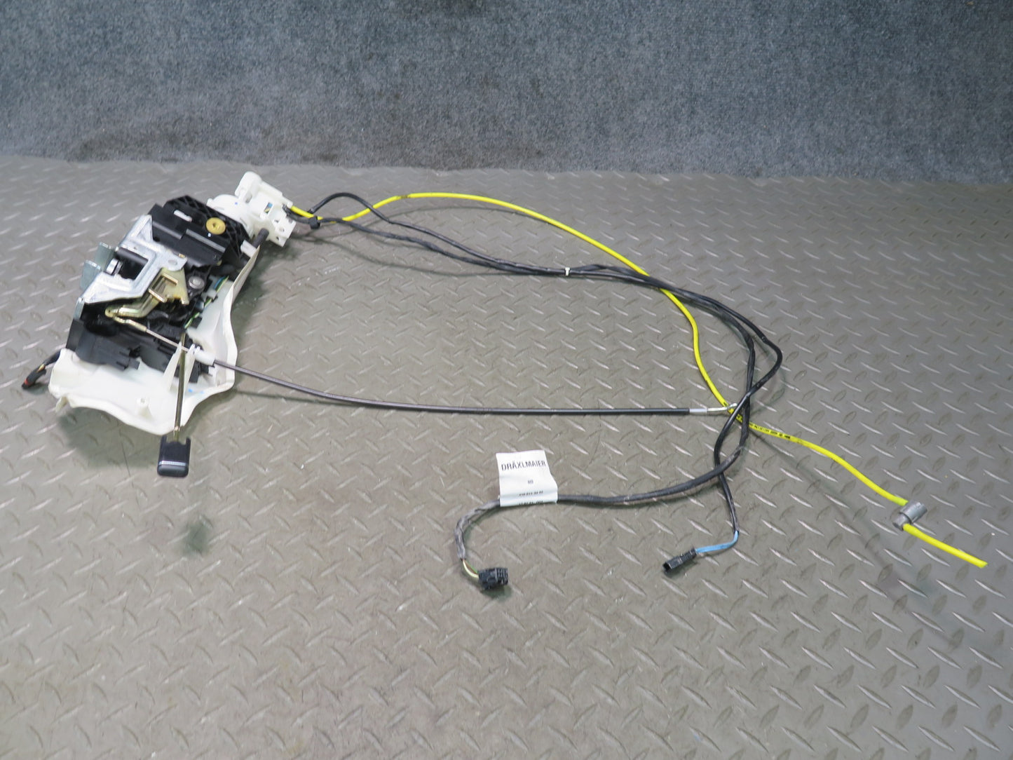 03-12 Mercedes R230 SL55 AMG Front Right Door Lock Latch Actuator Keyless OEM