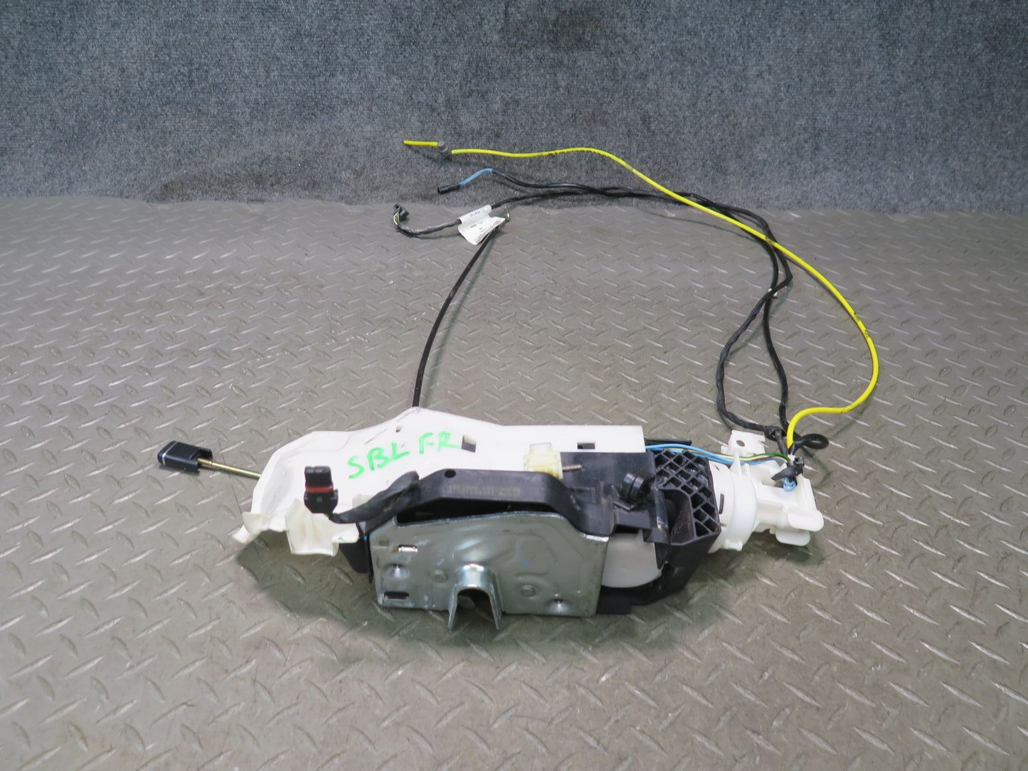 03-12 Mercedes R230 SL55 AMG Front Right Door Lock Latch Actuator Keyless OEM