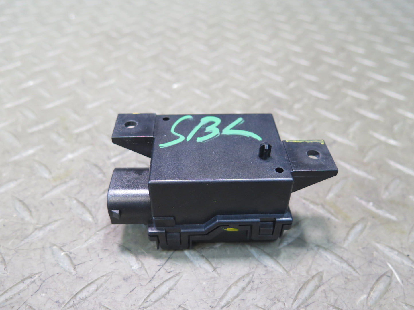 03-06 Mercedes R230 Sl-class Seat Belt Retractor Sensor 2158600505 OEM