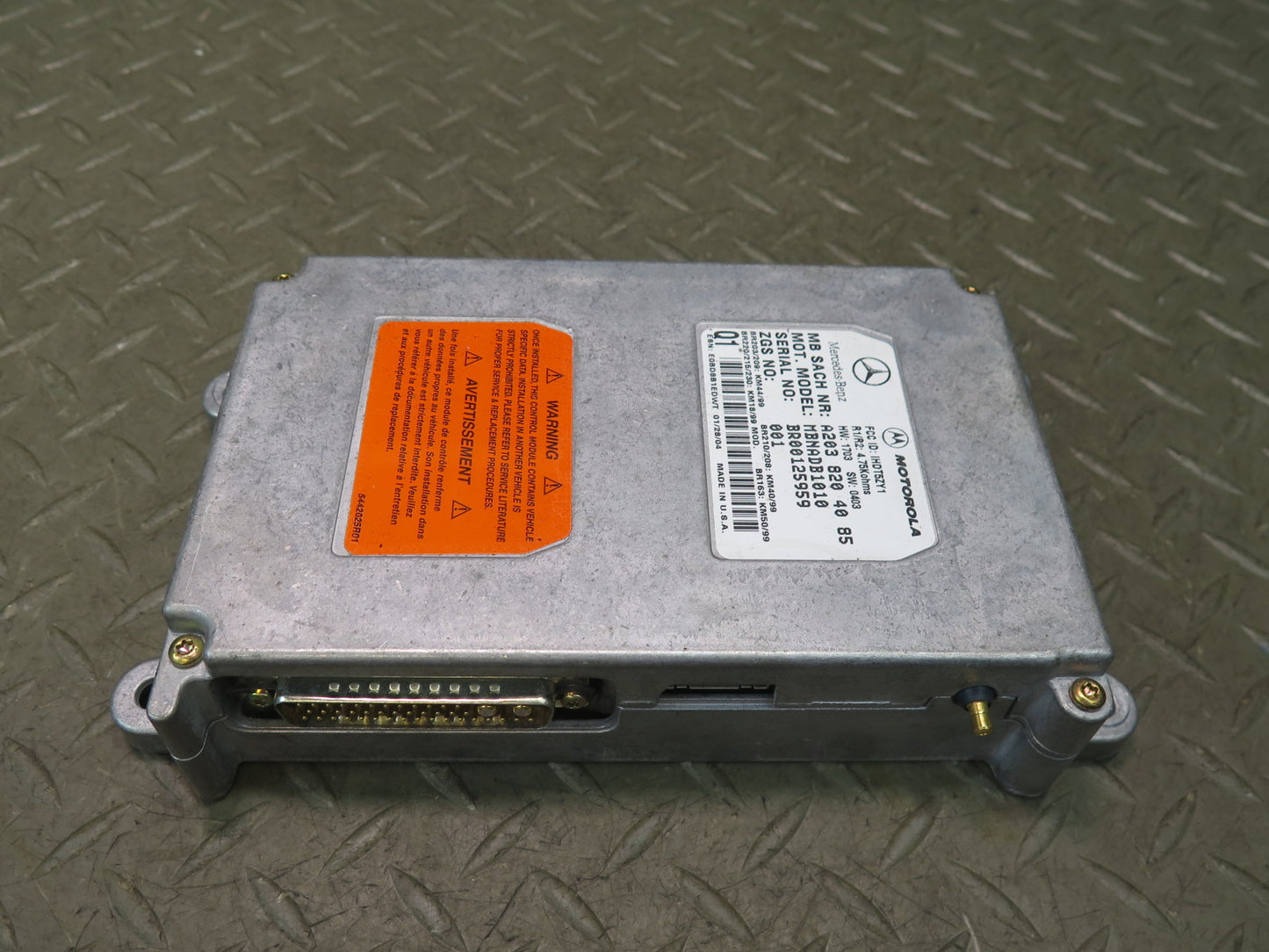 03-06 Mercedes R230 Sl-class Voice Command Control Module 2038204085 OEM