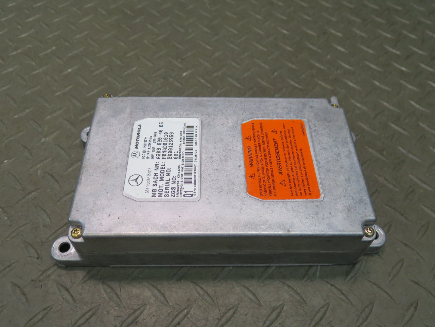 03-06 Mercedes R230 Sl-class Voice Command Control Module 2038204085 OEM