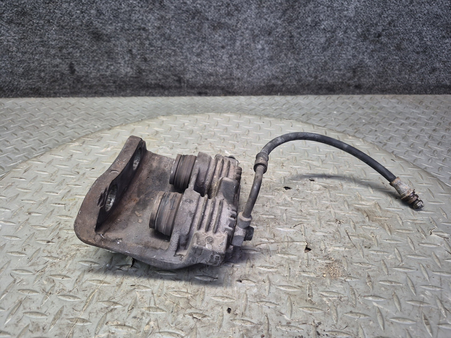 89-96 Chevrolet Corvette C4 Set of 2 Front Left & Right Brake Caliper OEM