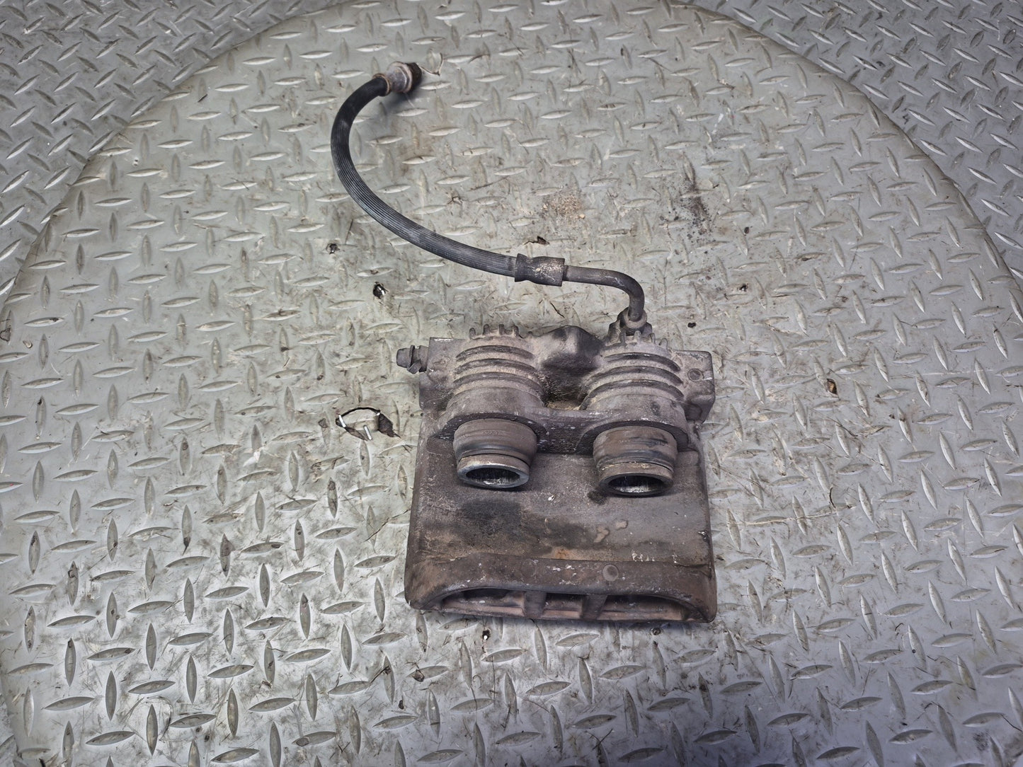 89-96 Chevrolet Corvette C4 Set of 2 Front Left & Right Brake Caliper OEM