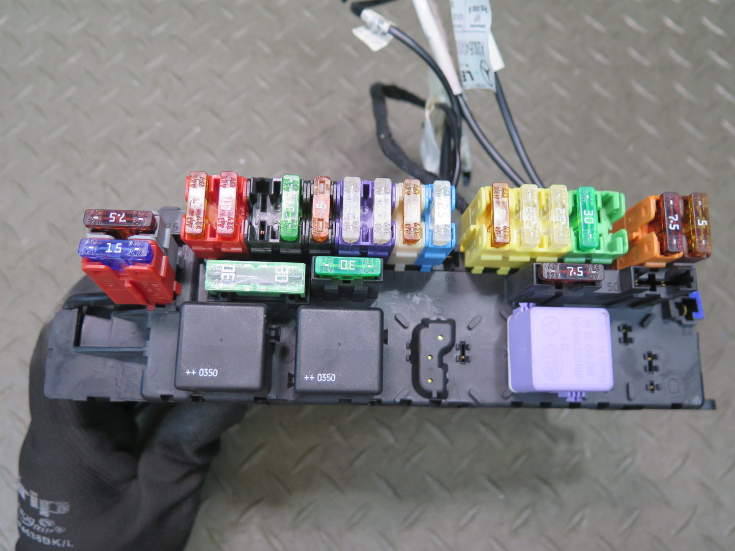 03-12 Mercedes R230 Sl-class Rear SAM Fuse Relay Box Module 0345456232 OEM
