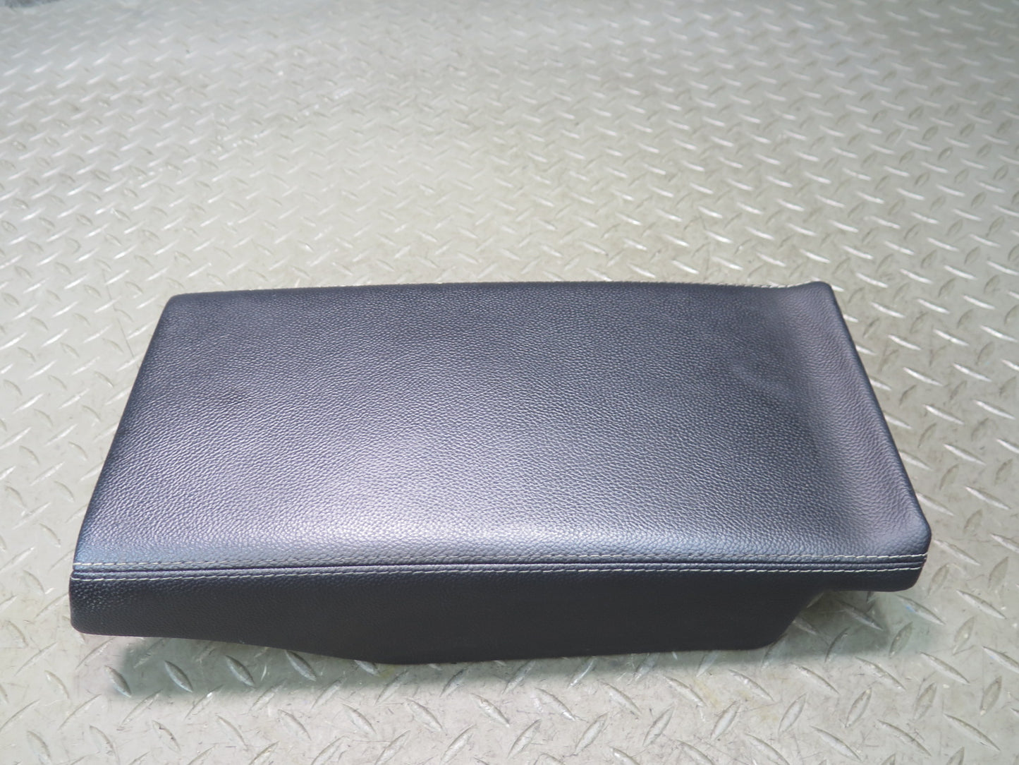 03-06 Mercedes R230 Sl-class Rear Center Console Leather Lid Cover Black OEM