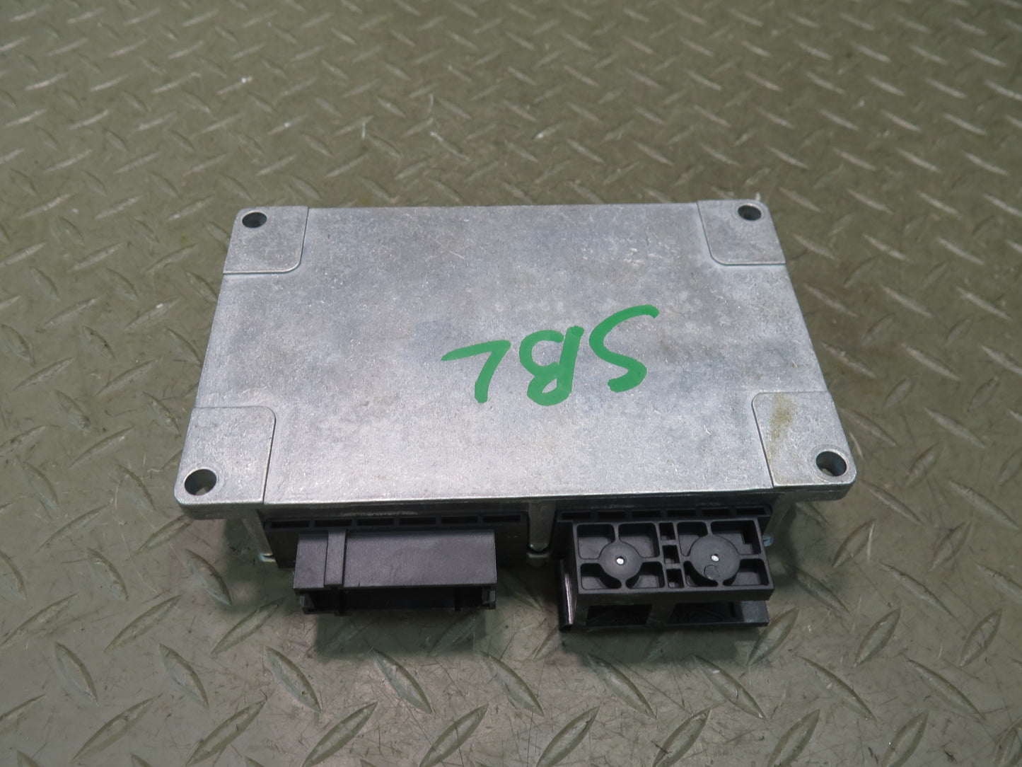 03-12 Mercedes R230 Sl-class Battery Stabilization Control Module 2305401045 OEM