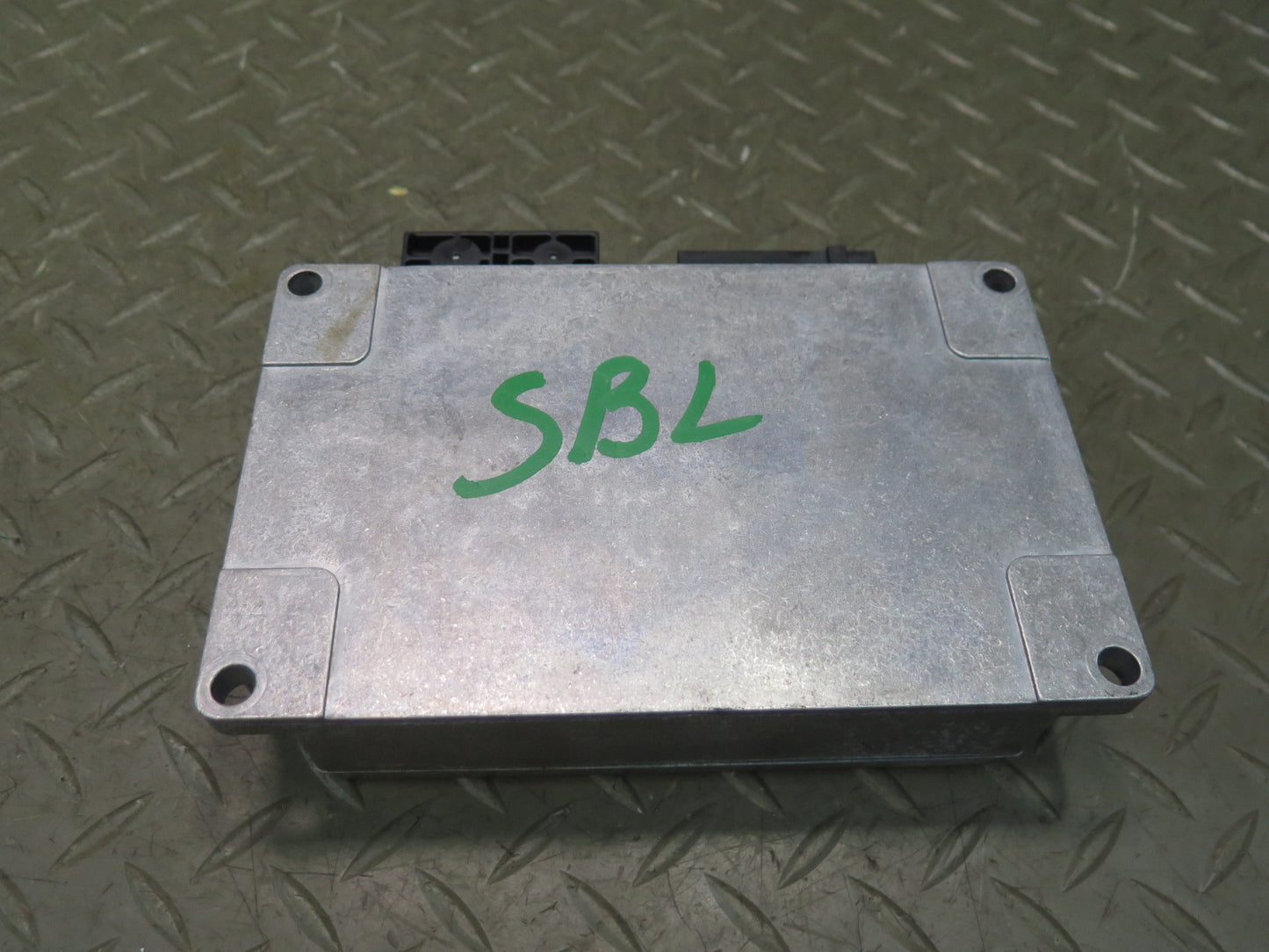 03-12 Mercedes R230 Sl-class Battery Stabilization Control Module 2305401045 OEM