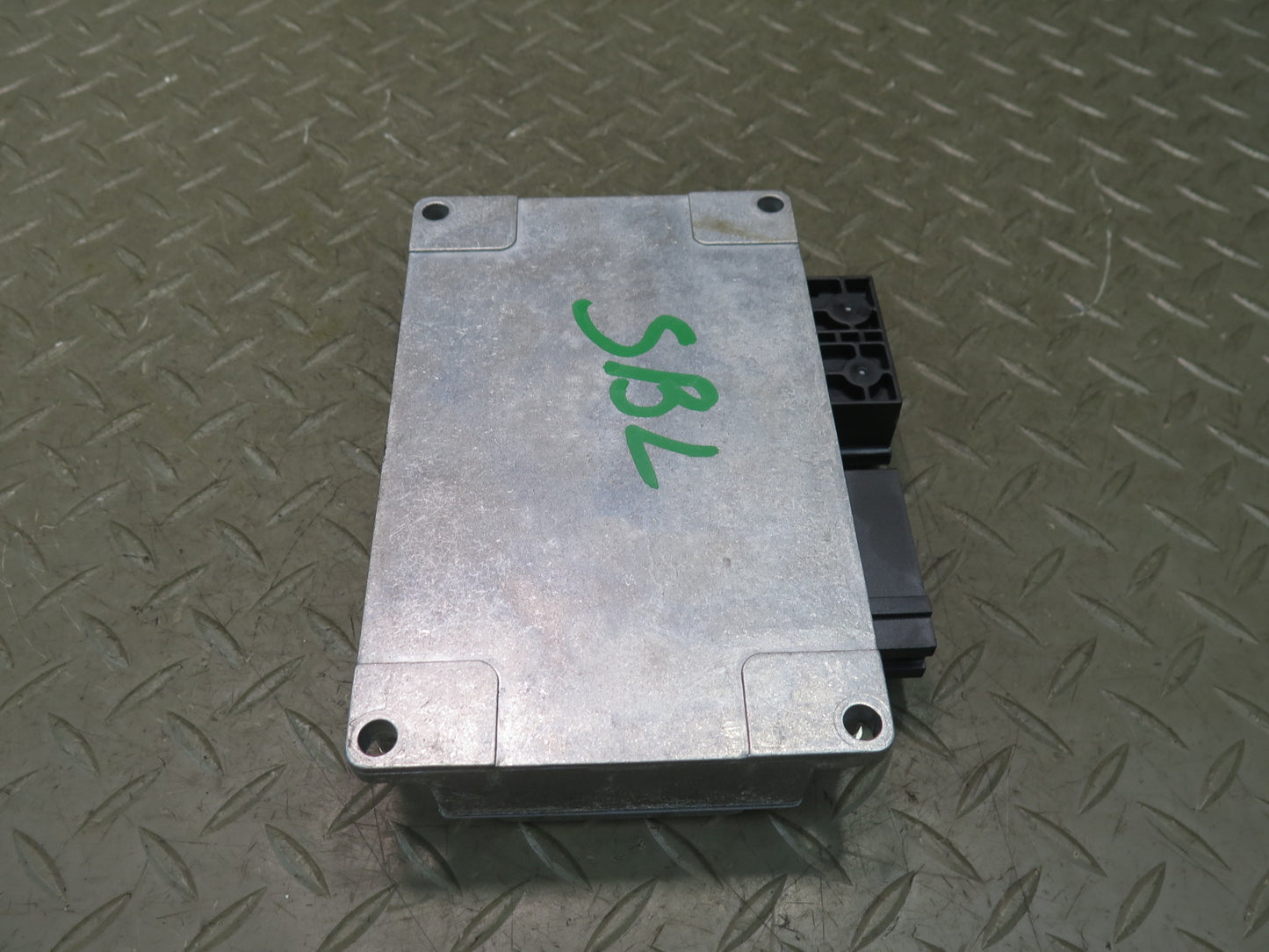 03-12 Mercedes R230 Sl-class Battery Stabilization Control Module 2305401045 OEM