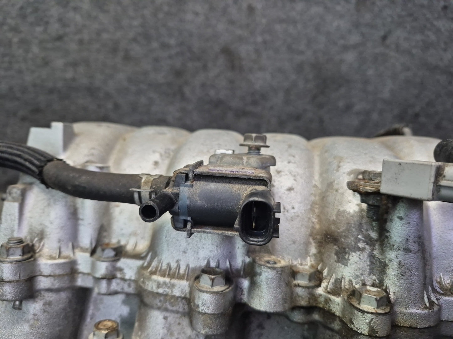 98-00 Lexus SC400 1UZFE Engine Upper Lower Intake Manifold w Pressure Tank Assy