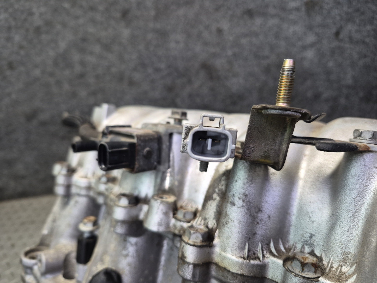 98-00 Lexus SC400 1UZFE Engine Upper Lower Intake Manifold w Pressure Tank Assy