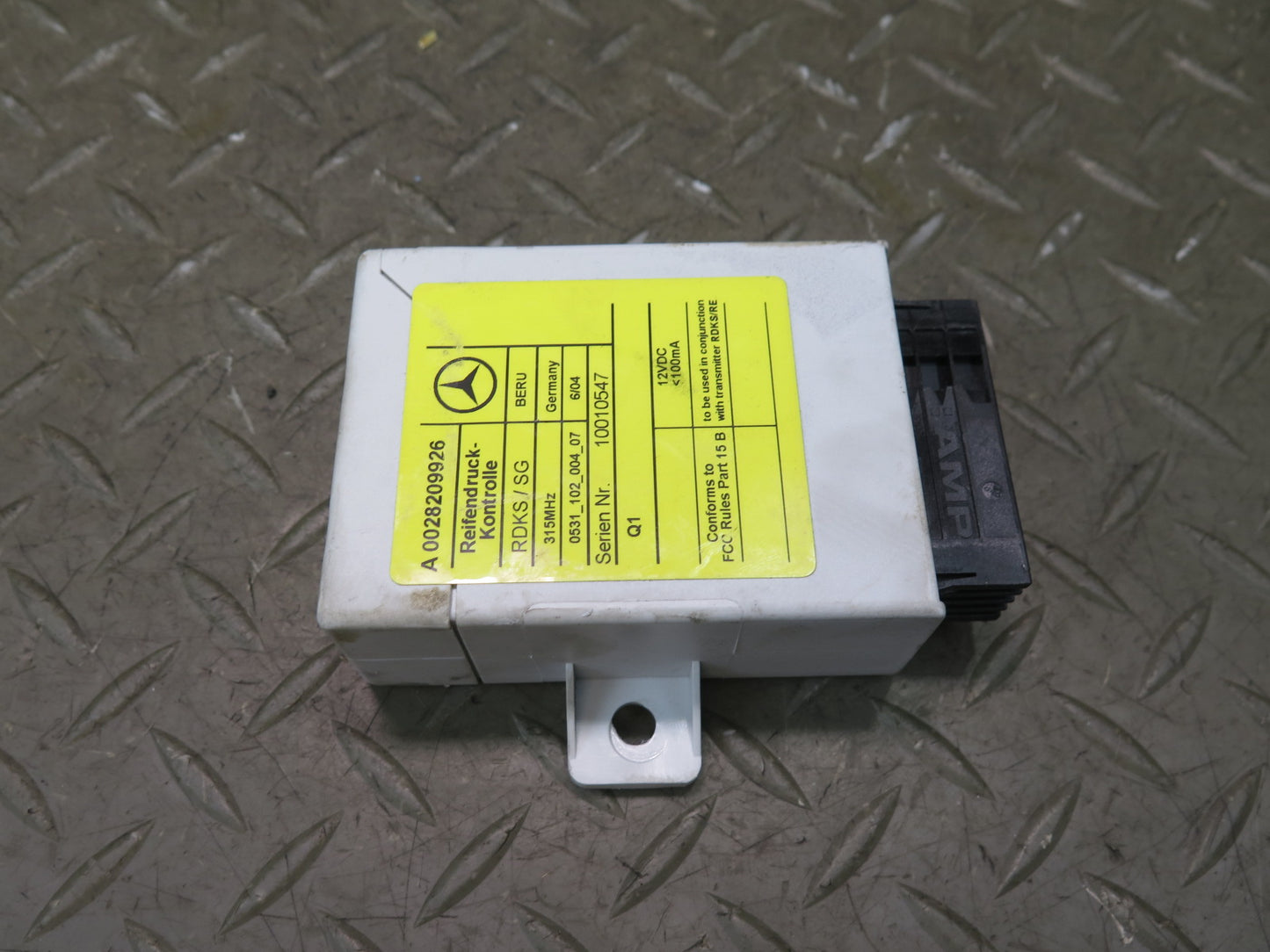 03-05 Mercedes R230 Sl-class Tire Pressure Monitoring System TPMS Receiver OEM