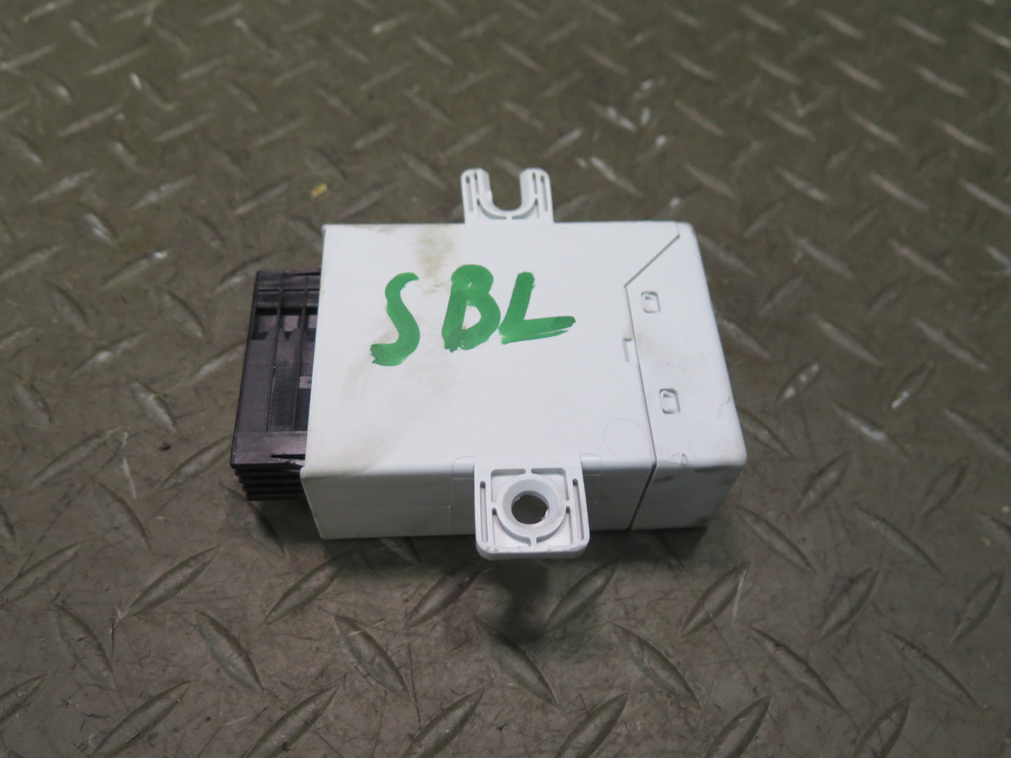 03-05 Mercedes R230 Sl-class Tire Pressure Monitoring System TPMS Receiver OEM