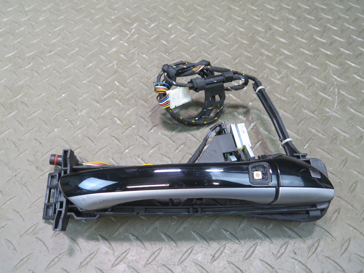 03-06 Mercedes R230 Sl-class Front Right Door Exterior Handle Keyless GO OEM