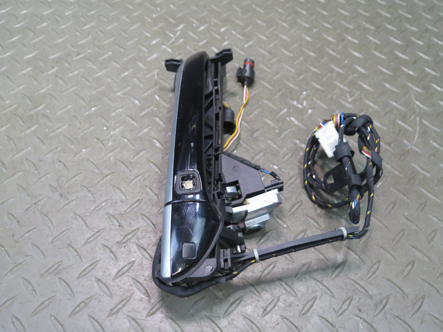 03-06 Mercedes R230 Sl-class Front Right Door Exterior Handle Keyless GO OEM
