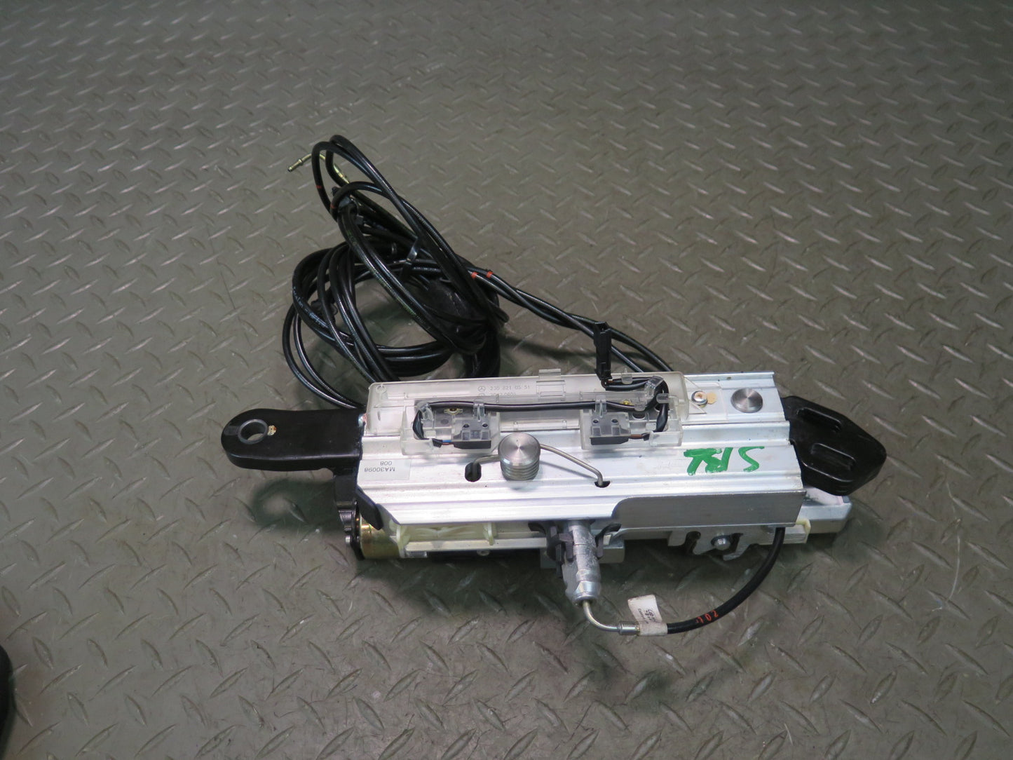 03-12 Mercedes R230 Sl-class Convertible Right Roll Bar Lock Pawl Cylinder OEM