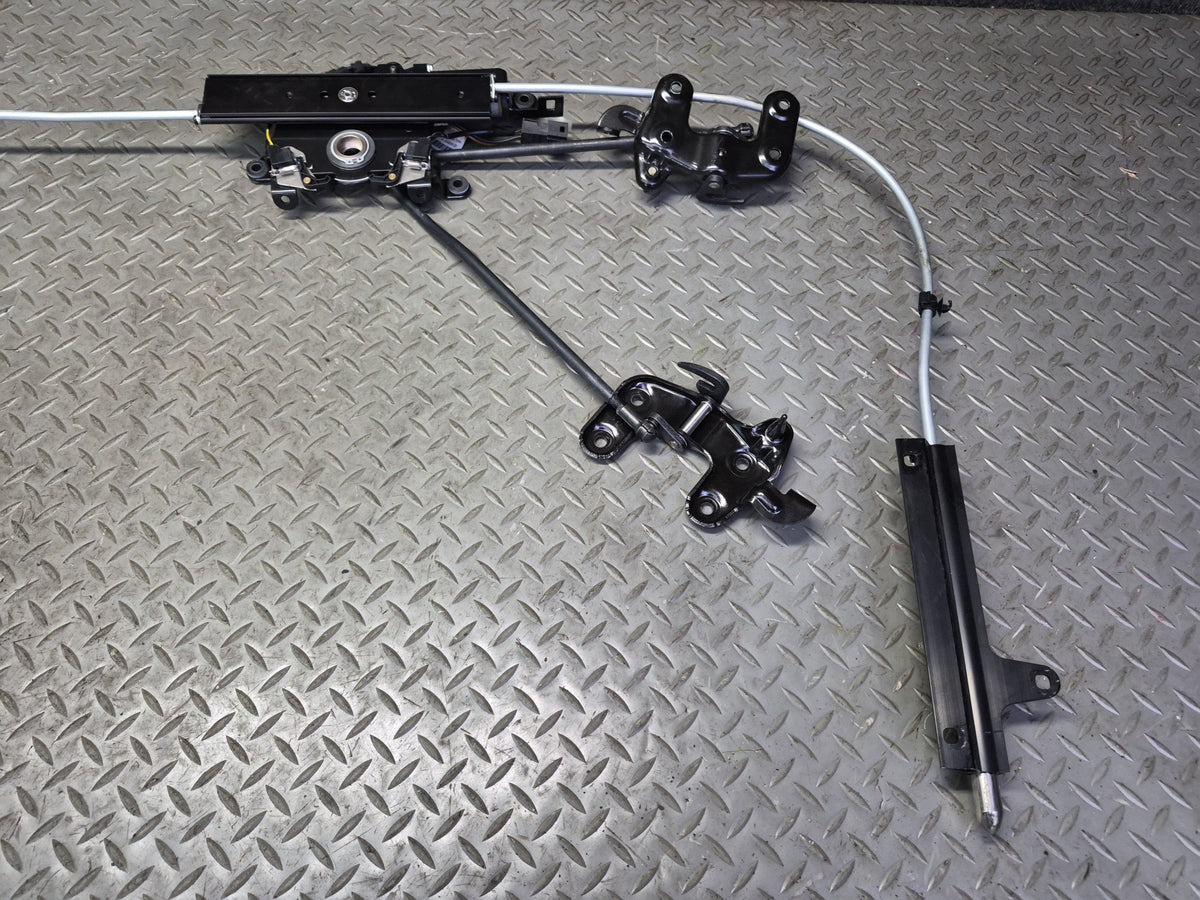2015-2020 BMW F33 F83 M4 Convertible  Folding TOP Roof Lock Latch Motor Assembly