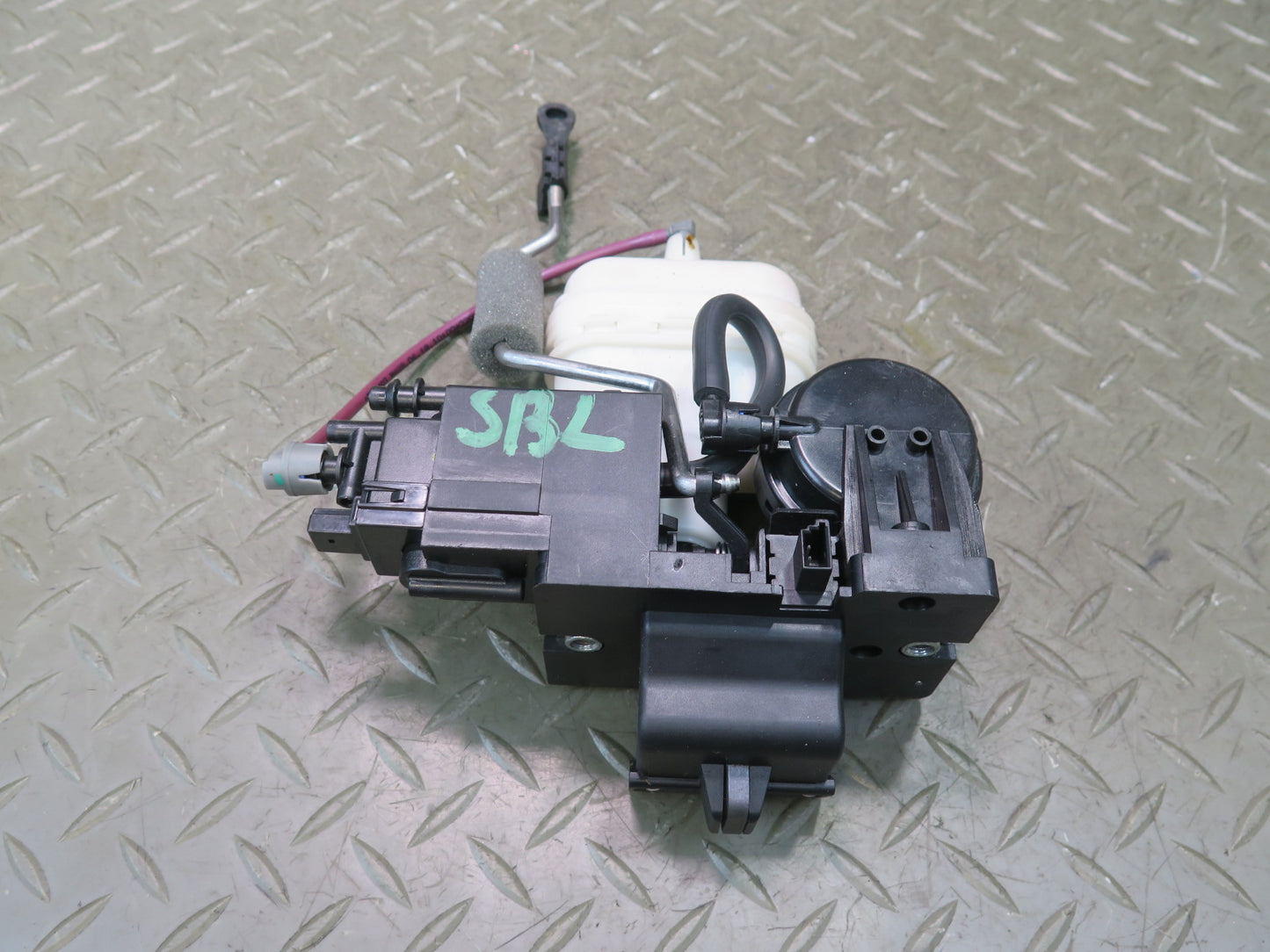 03-12 Mercedes R230 Sl-class Rear Trunk Lid Lock Latch Actuator OEM