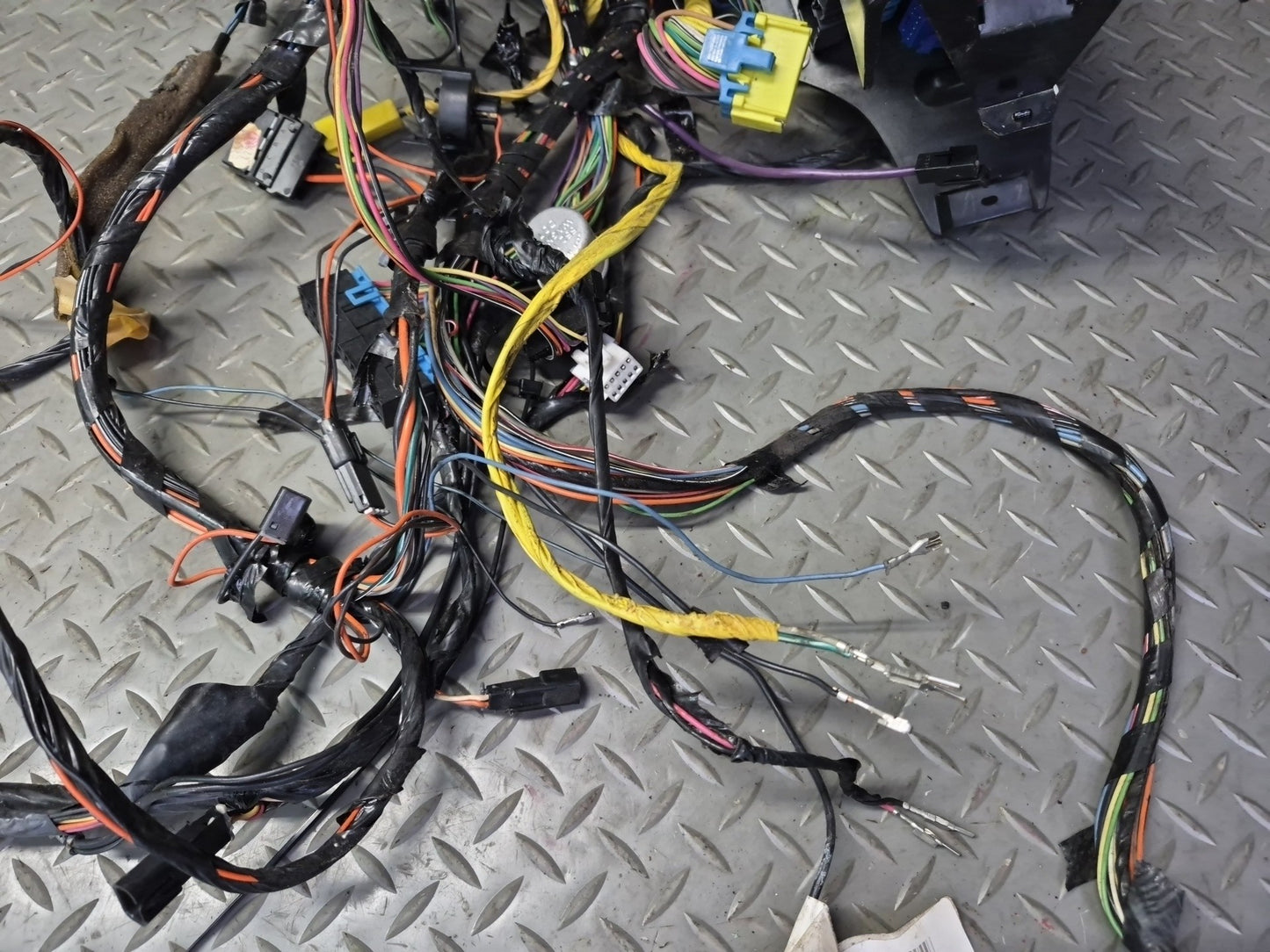 1996 Chevrolet Corvette C4 Coupe A/T Under Dash Interior Wire Wiring Harness OEM