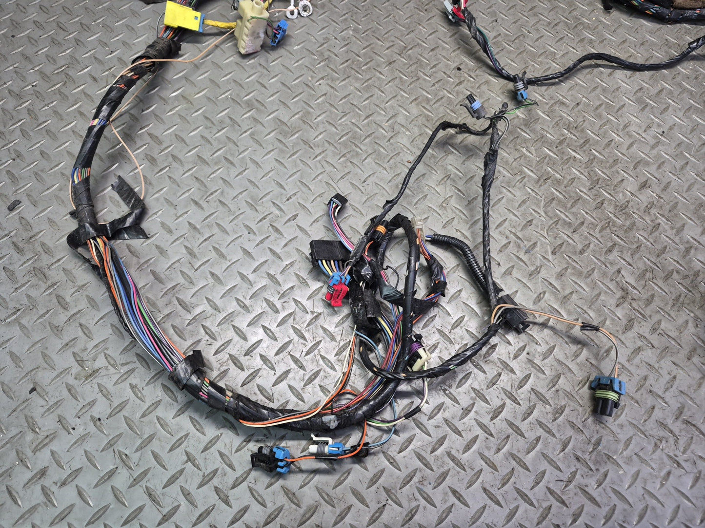 1996 Chevrolet Corvette C4 Coupe A/T Under Dash Interior Wire Wiring Harness OEM