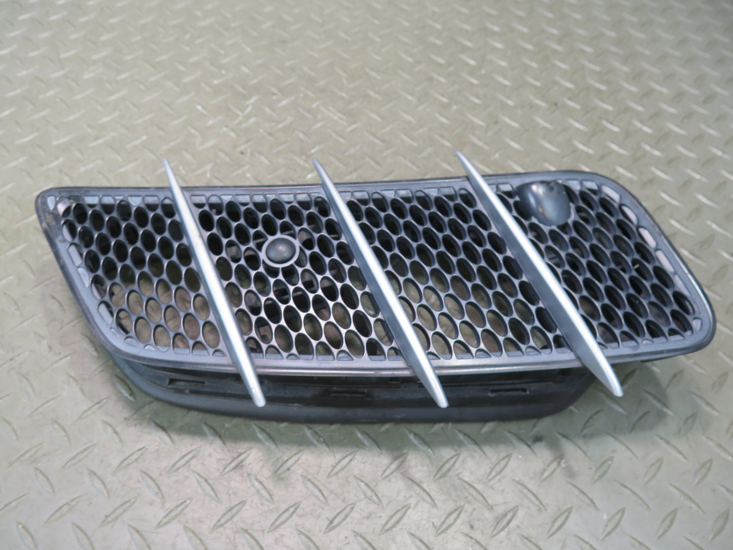 03-12 Mercedes R230 Sl-class Front Right Hood Vent Grille w Spray Jets OEM