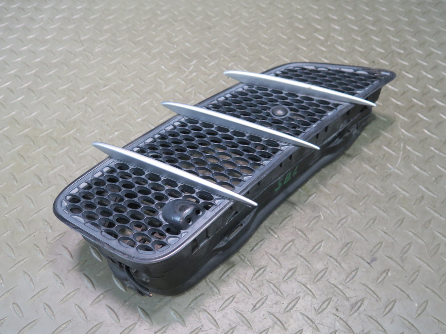 03-12 Mercedes R230 Sl-class Front Right Hood Vent Grille w Spray Jets OEM