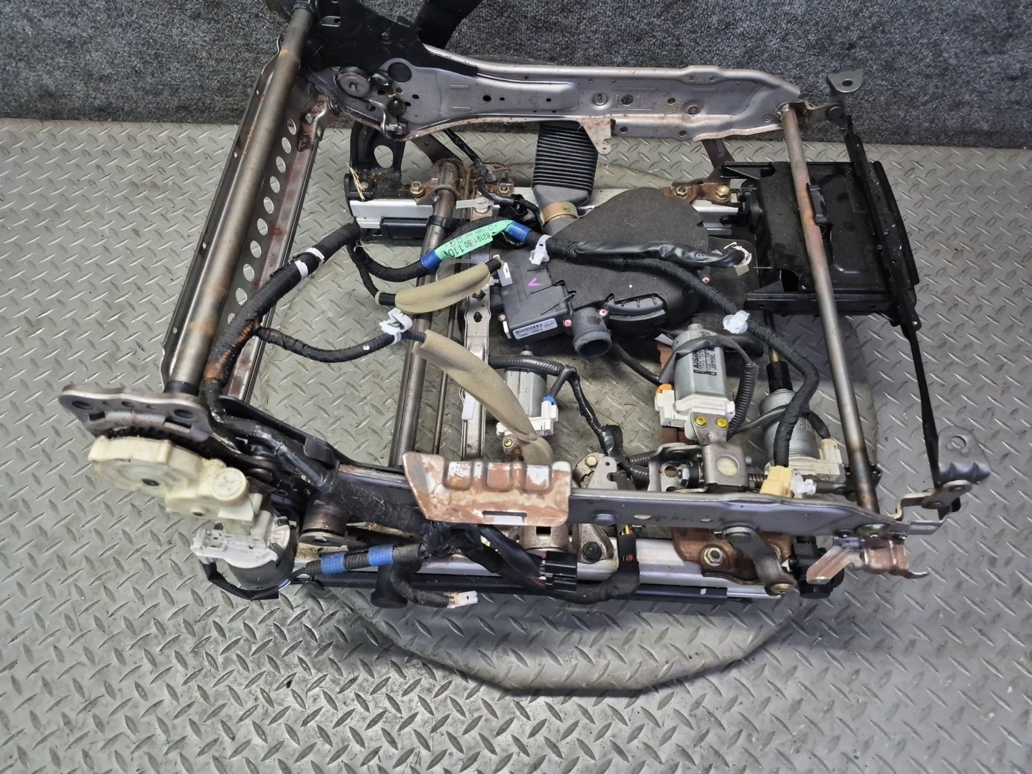 01-03 Lexus UCF30L LS430 Front Right Passenger Seat Track Rail Frame OEM