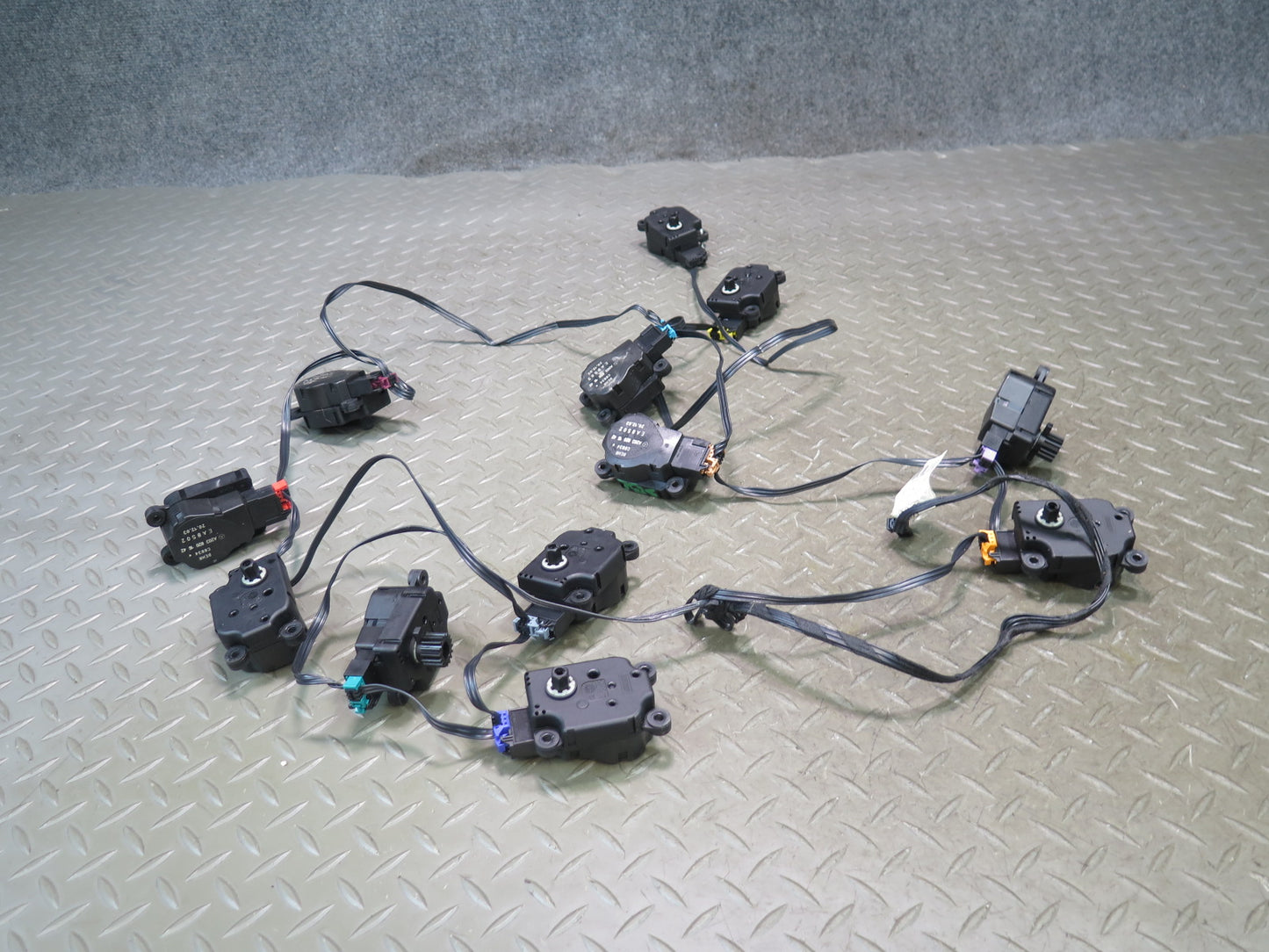 03-12 Mercedes R230 Sl-class A/C Heater Flap Door Actuator Motor Wiring Set OEM