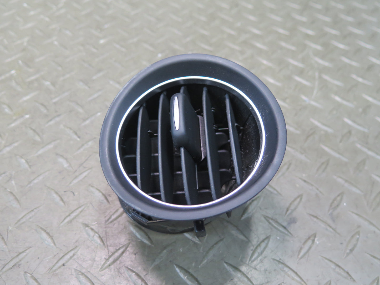03-06 Mercedes R230 Sl-class Front Right Dash A/C Air Vent Grille OEM