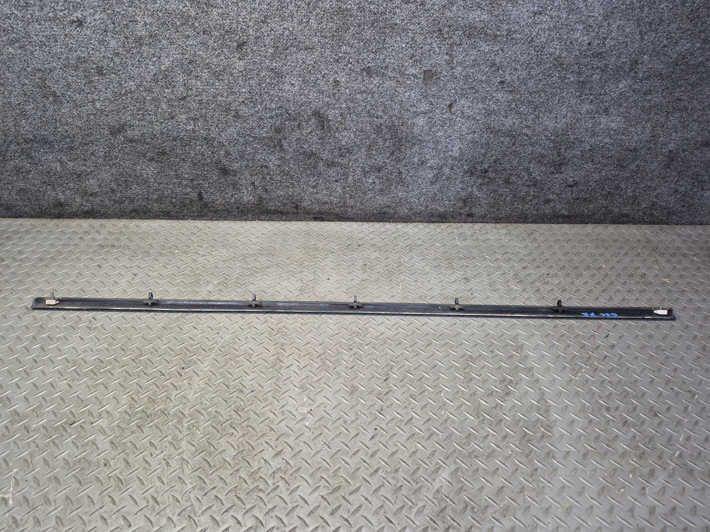 91-96 Chevrolet Corvette C4 Right Door Trim Molding Cover 10220914 OEM