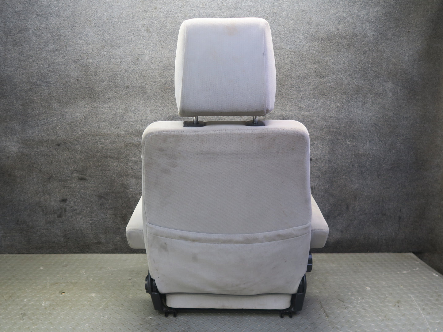 01-03 VW Eurovan T4 Set of 2 Front Left & Right Cloth Seat w Armrest Gray OEM