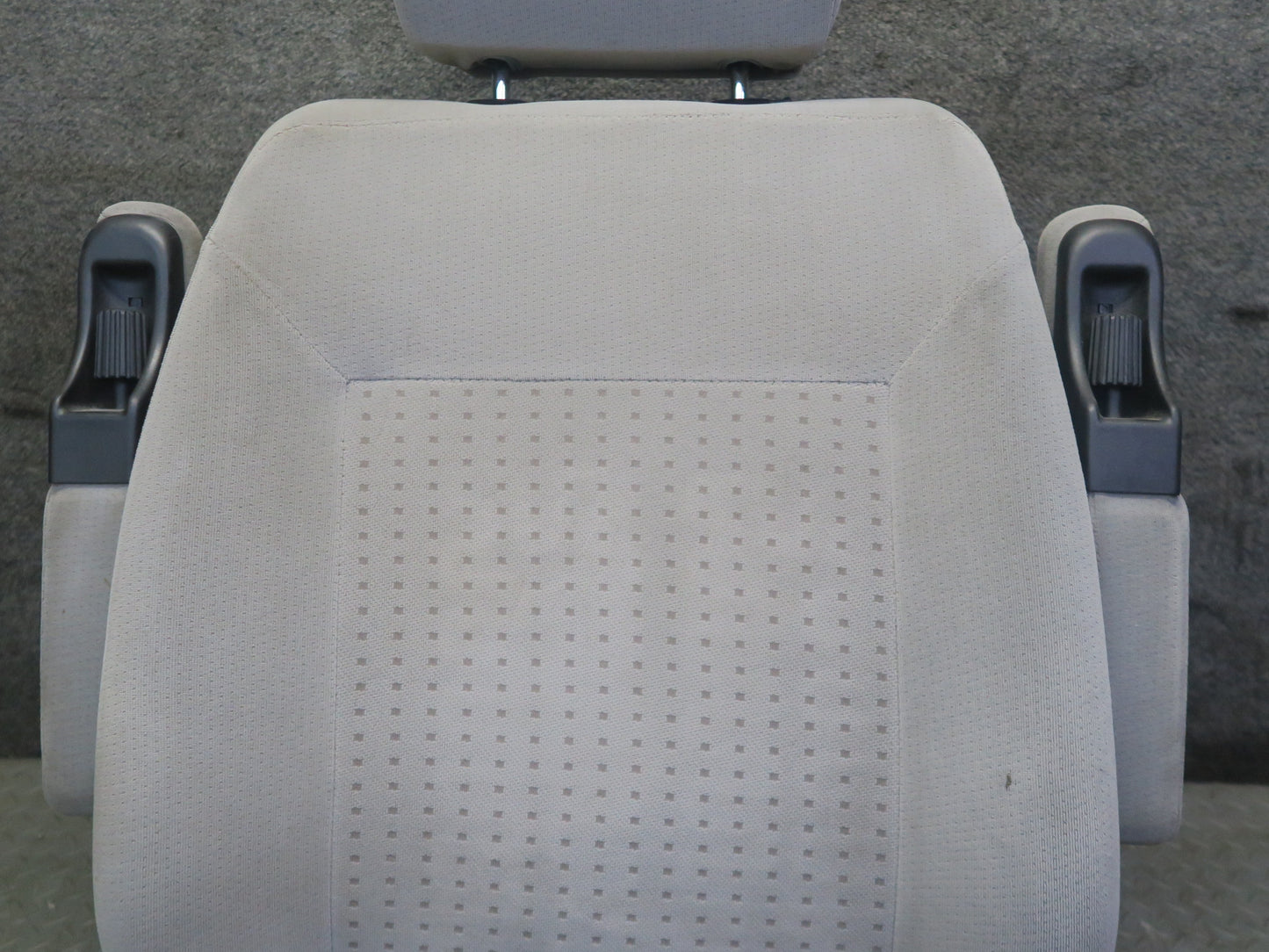 01-03 VW Eurovan T4 Set of 2 Front Left & Right Cloth Seat w Armrest Gray OEM