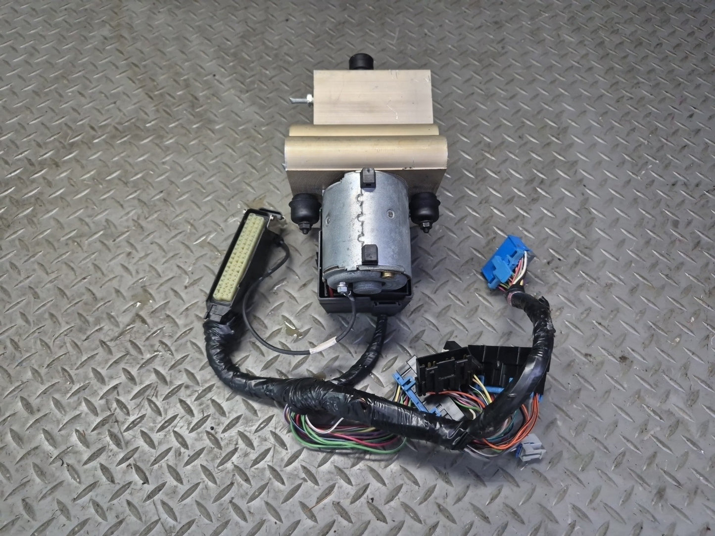 92-94 Chevrolet Corvette C4 Anti Lock Brake ABS Pump Module 0265212001 OEM