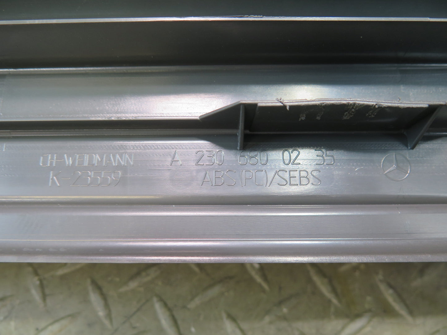 03-06 Mercedes R230 Sl-class Set of 2 Door Scuff Sill Plate Trim Cover OEM
