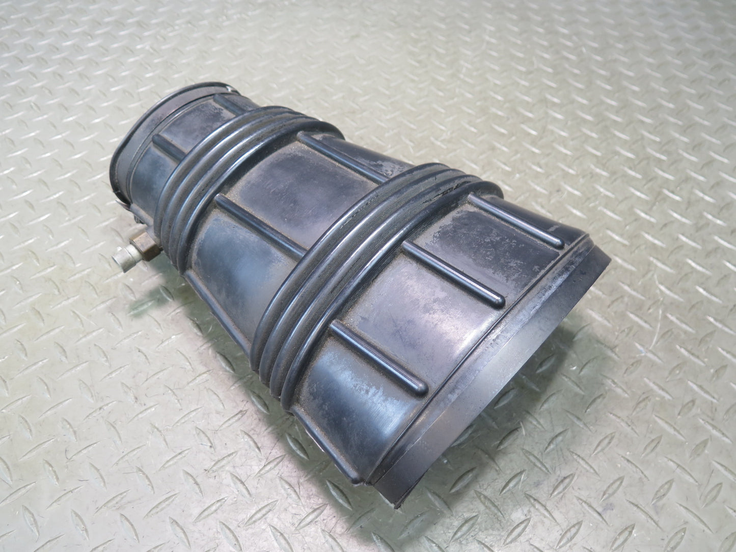 92-93 Chevrolet Corvette C4 Air Intake Tube Duct Pipe OEM