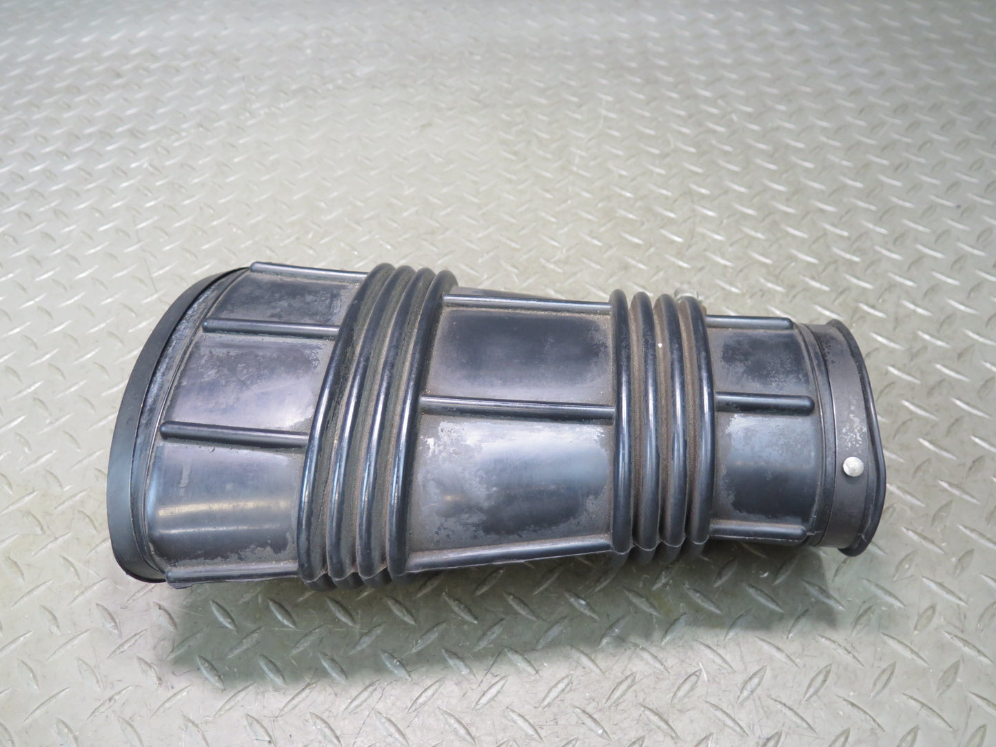 92-93 Chevrolet Corvette C4 Air Intake Tube Duct Pipe OEM