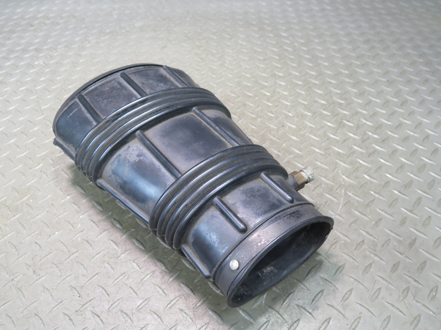 92-93 Chevrolet Corvette C4 Air Intake Tube Duct Pipe OEM